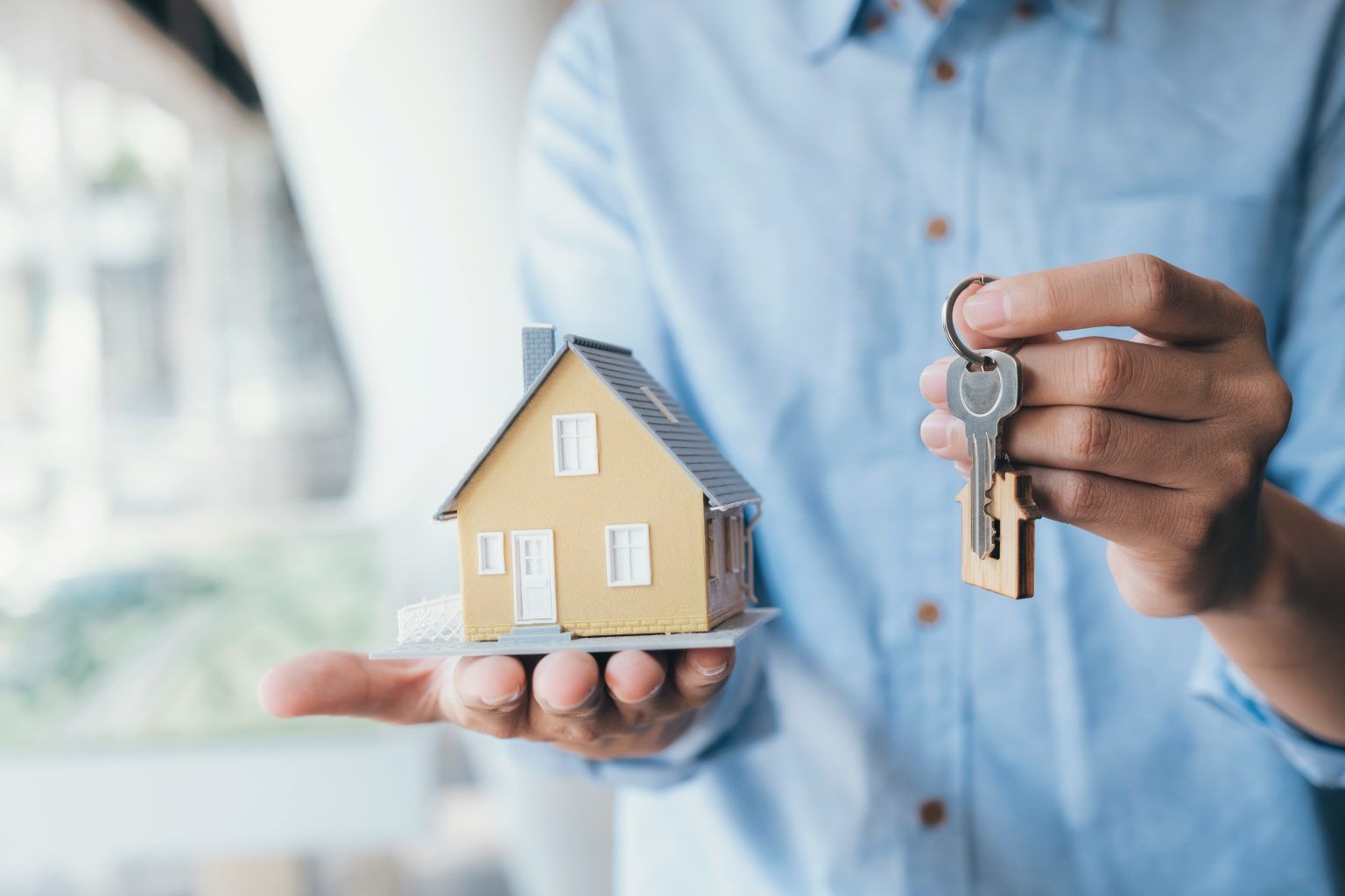 Expert Reveals the Best and Worst Months to Sell Your House sell your house