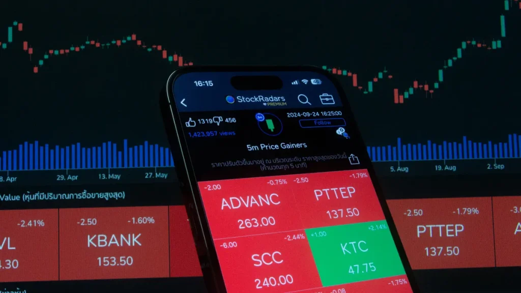 Can a Trading Platform Replace Your Bank? NAGA One Bets Yes trading platform replace bank